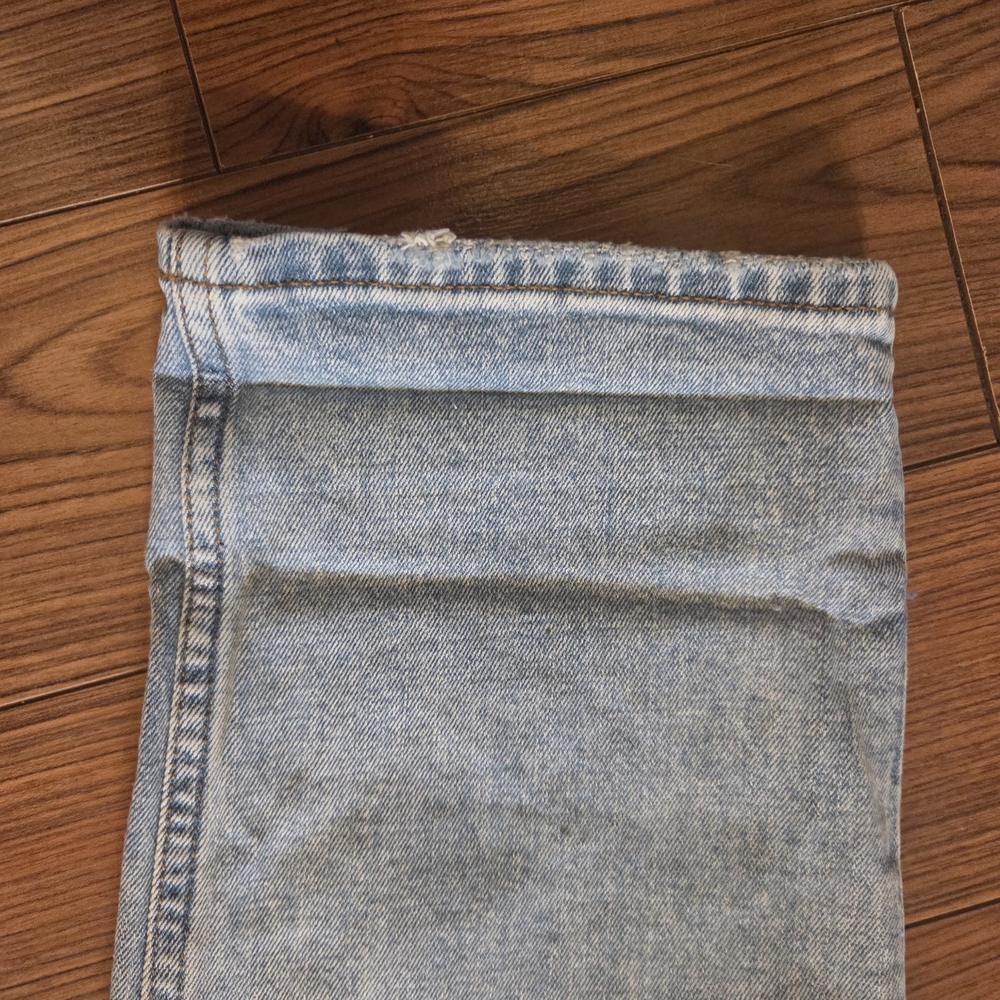 Abercrombie & Fitch Light Blue High-Rise Jeans - Picture 3 of 11